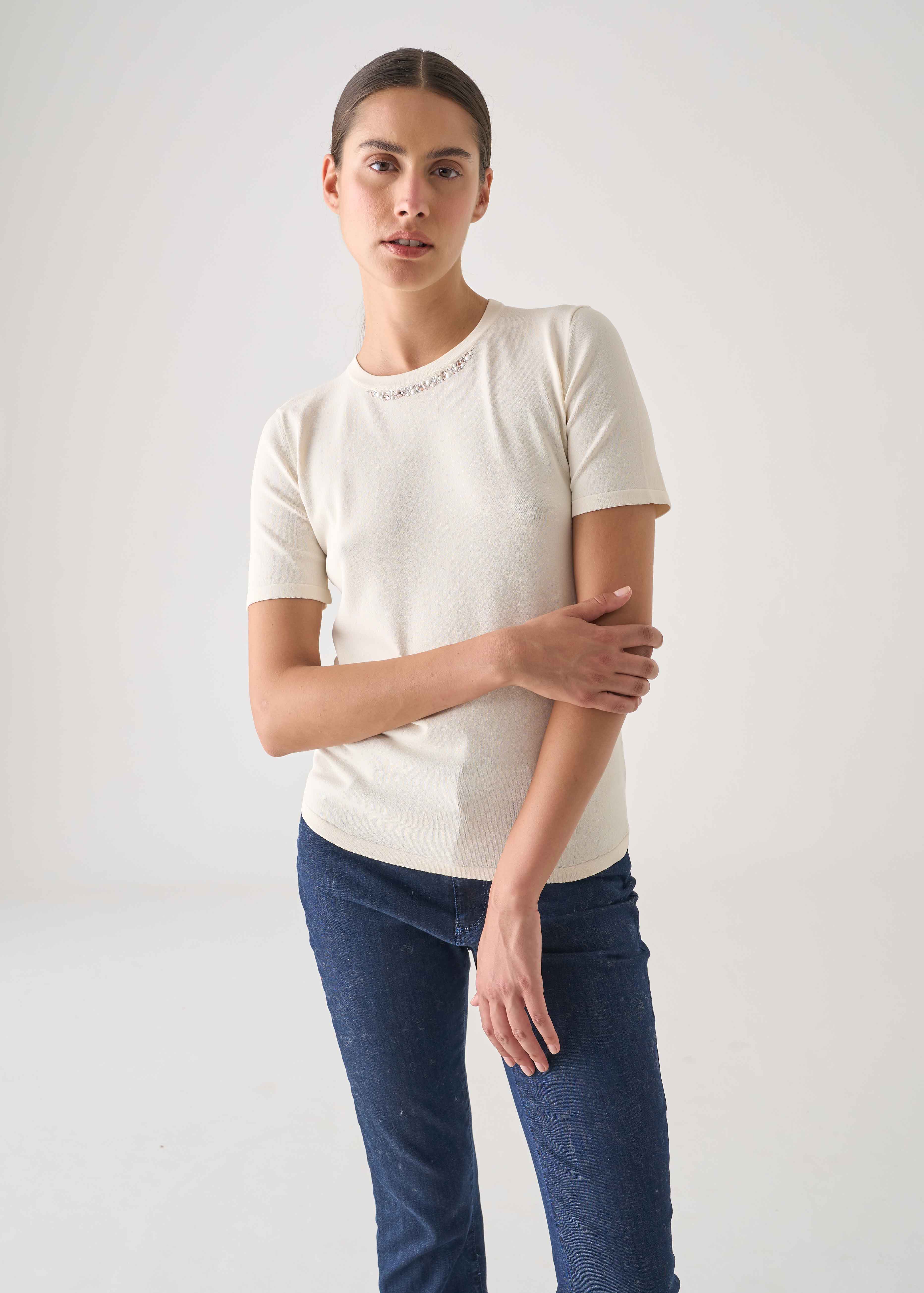 T-shirt in maglia di viscosa con strass